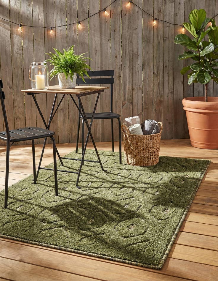Detail image of  2' x 3'  Washable Trellis Textured Indoor / Outdoor Rug