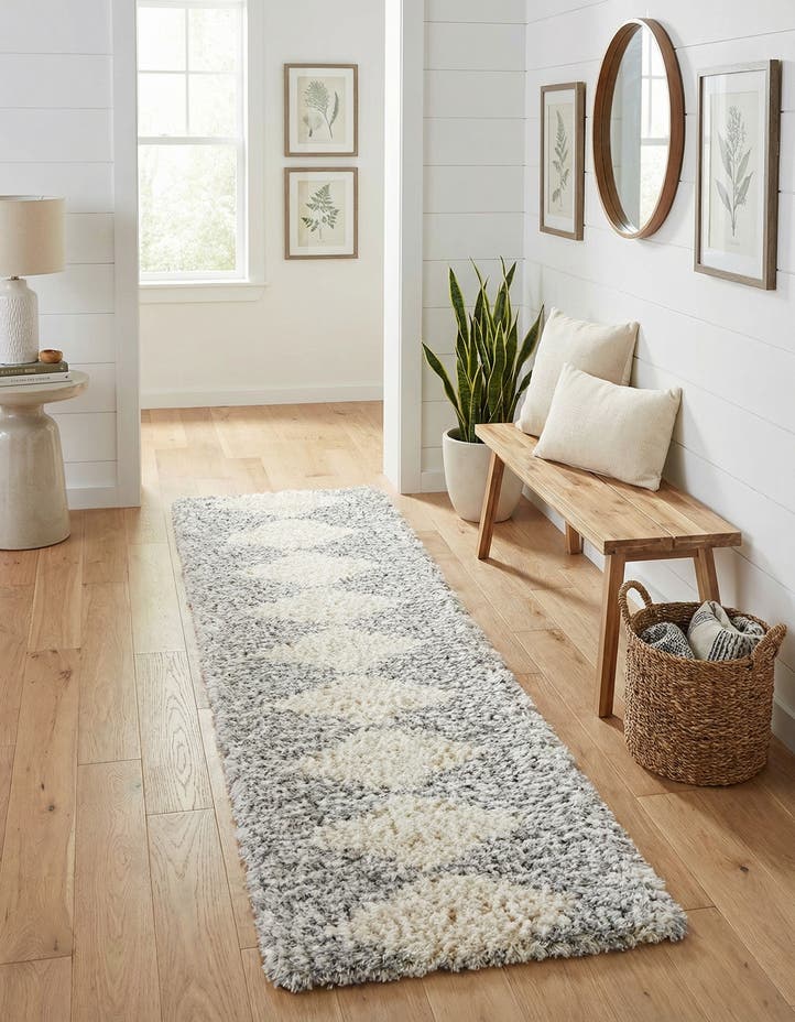 2' 7 x 10' Infinity Shag Runner Rug