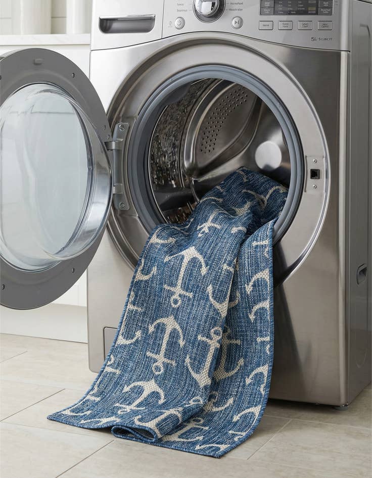 Detail image of 2' x 6'  Washable Coastal Indoor / Outdoor Runner Rug