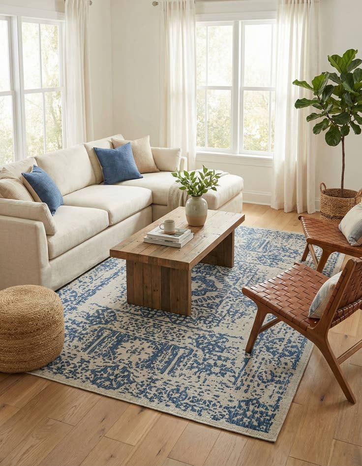 Detail image of 10' x 13'  Washable Traditional Indoor / Outdoor Rug