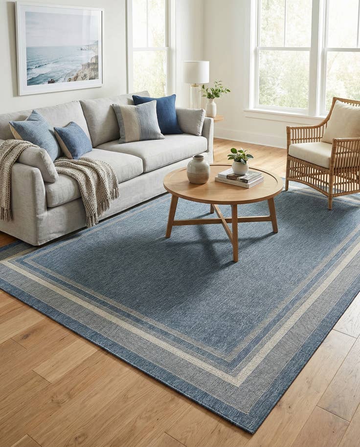 Detail image of 7' 10 x 10' Easy-Clean Border Indoor / Outdoor Rug