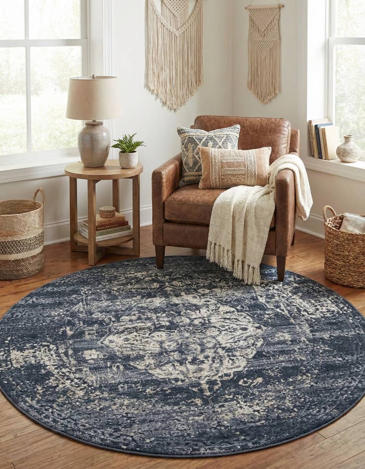 Detail image of 4' x 4' Villa Round Rug