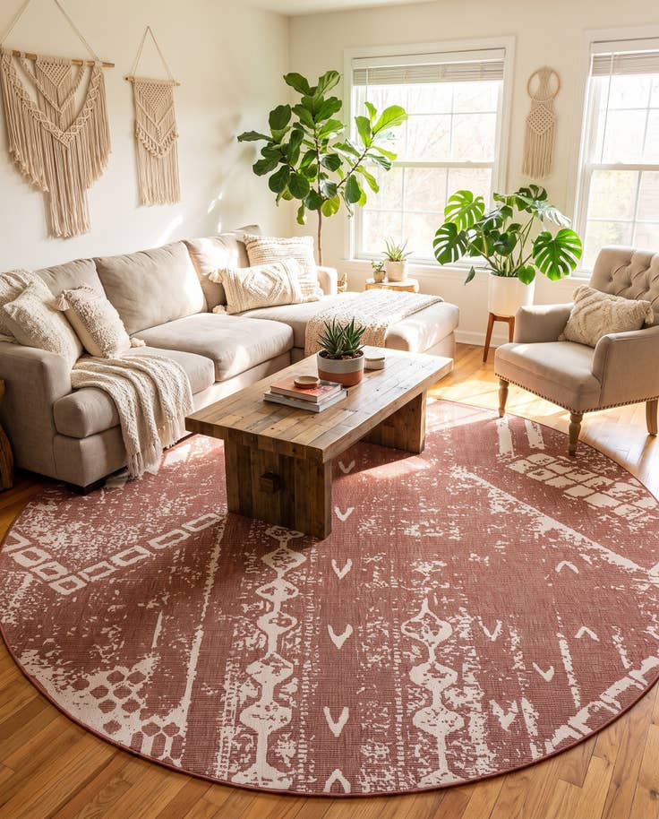 Detail image of 10' 8 x 10' 8 Easy-Clean Bohemian Indoor / Outdoor Round Rug