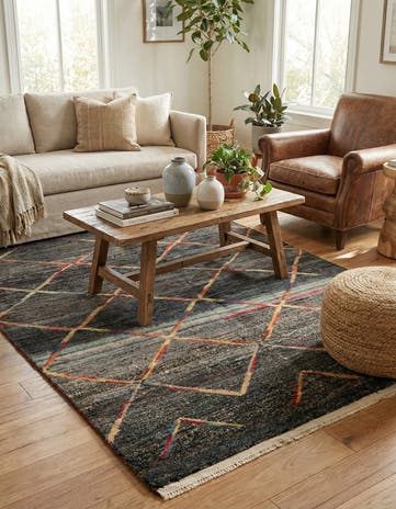 5' 6 x 8' 3 Hand Knotted Moroccan Wool Rug