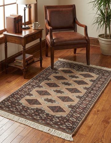 2' 6 x 3' 10 Hand Knotted Bokhara Wool Rug