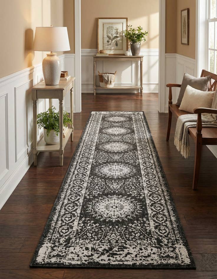 Detail image of 2' 7 x 12' Easy-Clean Traditional Indoor / Outdoor Runner Rug