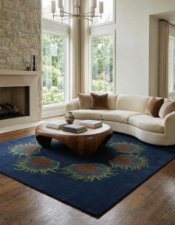 7' 5 x 7' 7 Luna Square Rug
