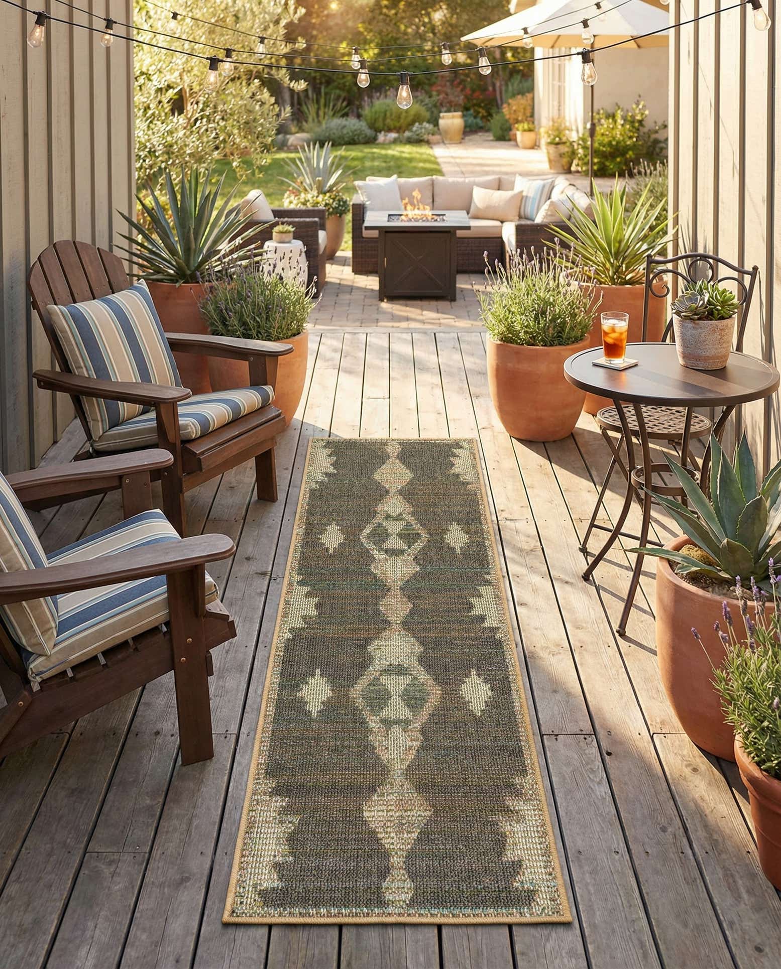 2' x 7' 10 Easy-Clean Baja Indoor / Outdoor Runner Rug