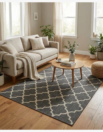 Black Easy-Clean Lattice Indoor / Outdoor Rug