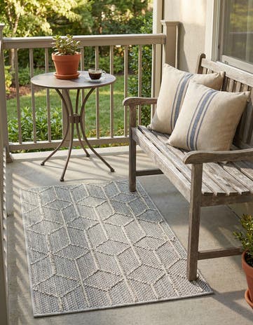 2' x 3' 1 Easy-Clean Lattice Indoor / Outdoor Rug