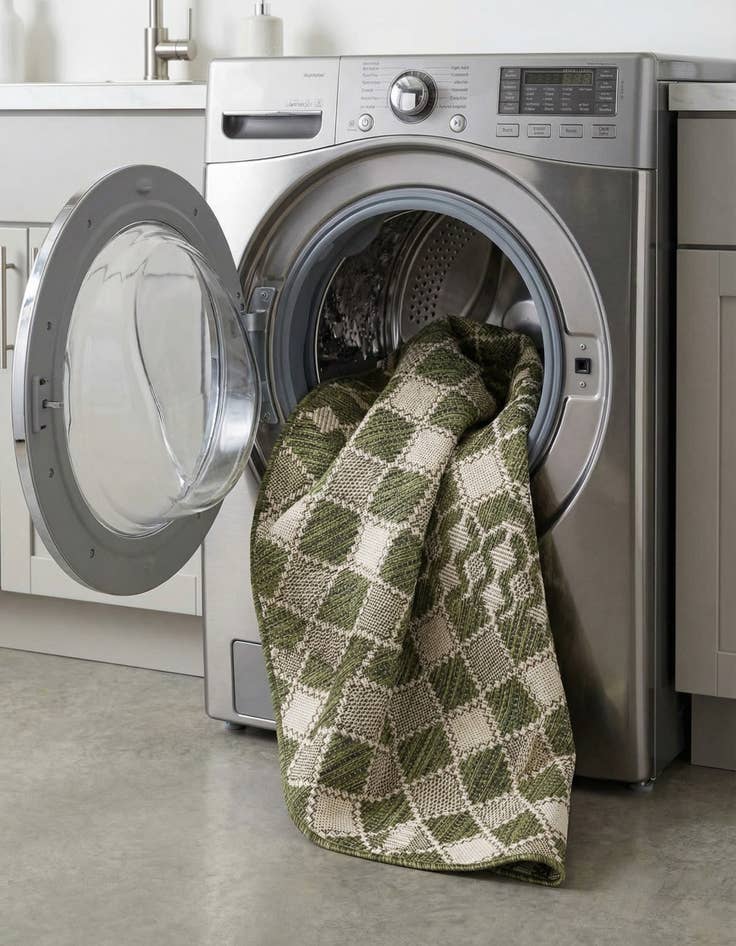 Detail image of 4' x 4'  Washable Trellis Indoor / Outdoor Round Rug