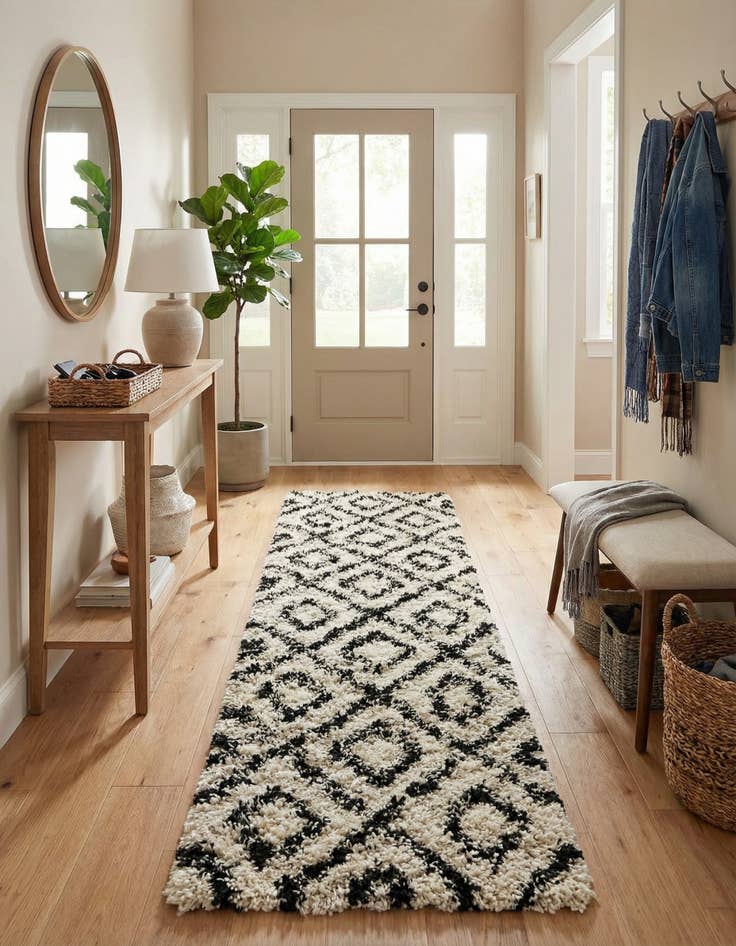 Detail image of  2' 7 x 12' Lattice Shag Runner Rug