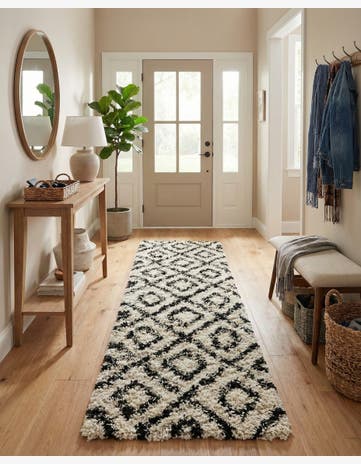 2' 7 x 12' Lattice Shag Runner Rug
