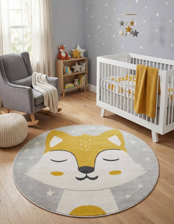 Detail image of 7' 10 x 7' 10 Fox Whimsy Kids Round Rug