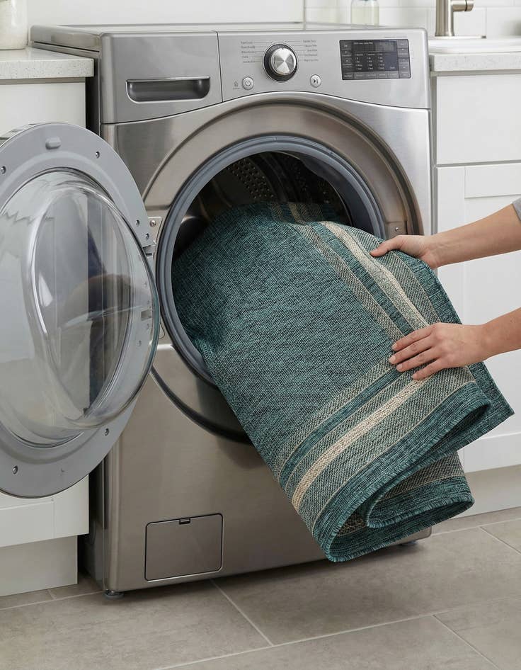 Detail image of 5' 3 x 8'  Washable Border Indoor / Outdoor Rug