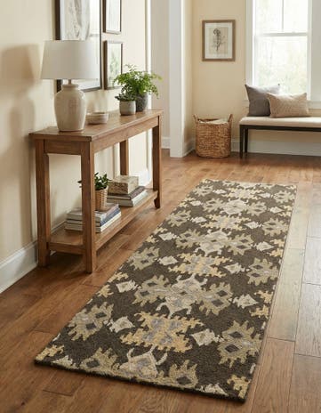 2' 7 x 8' Luna Runner Rug