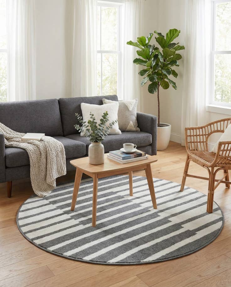 Detail image of 4' x 4' Oslo Round Rug