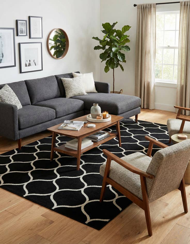 Detail image of  7' x 10' Lattice Frieze Rug