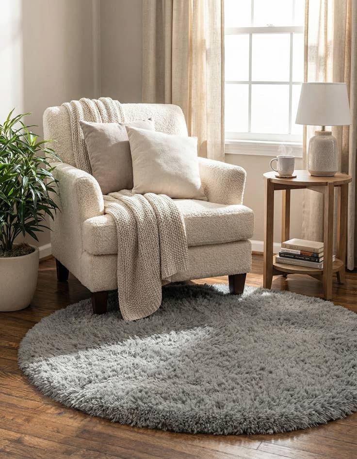 Detail image of  3' 3 x 3' 3 Infinity Shag Round Rug