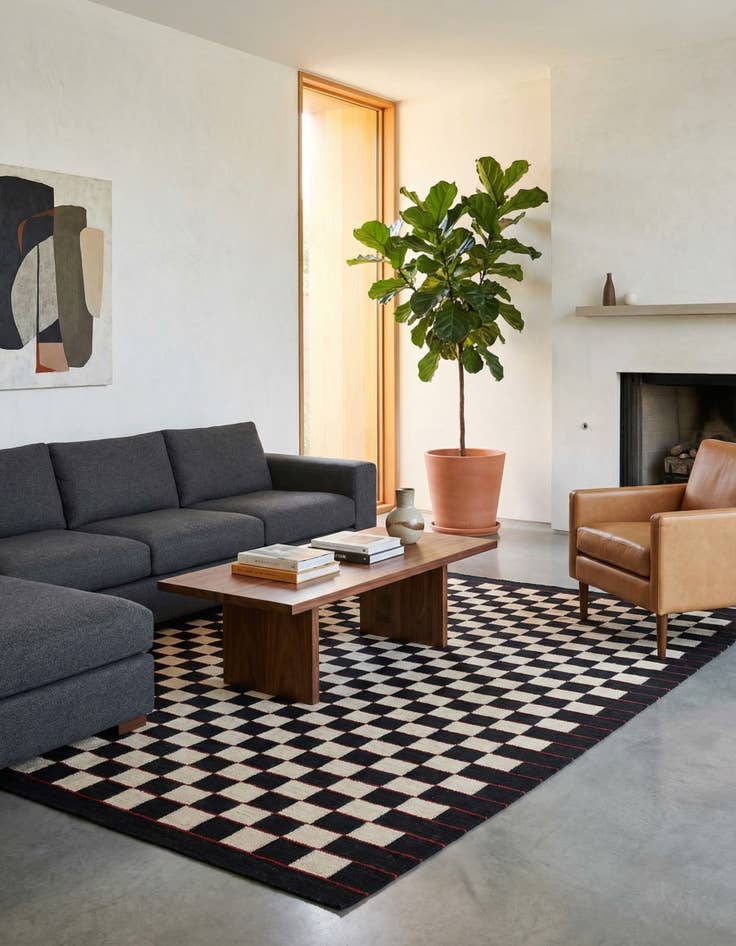 Detail image of 4' 5 x 6'  Hand Woven Kilim Modern Wool Rug