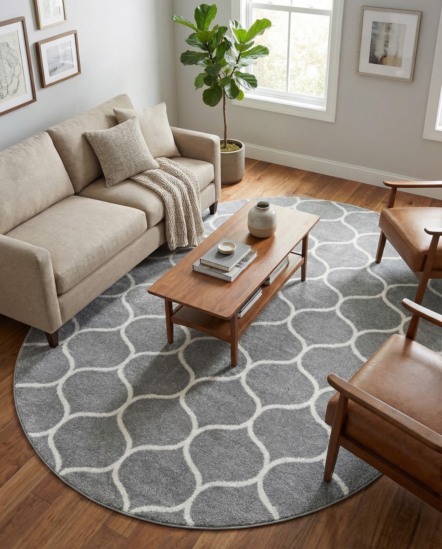  7' 10 x 10' Lattice Frieze Oval Rug