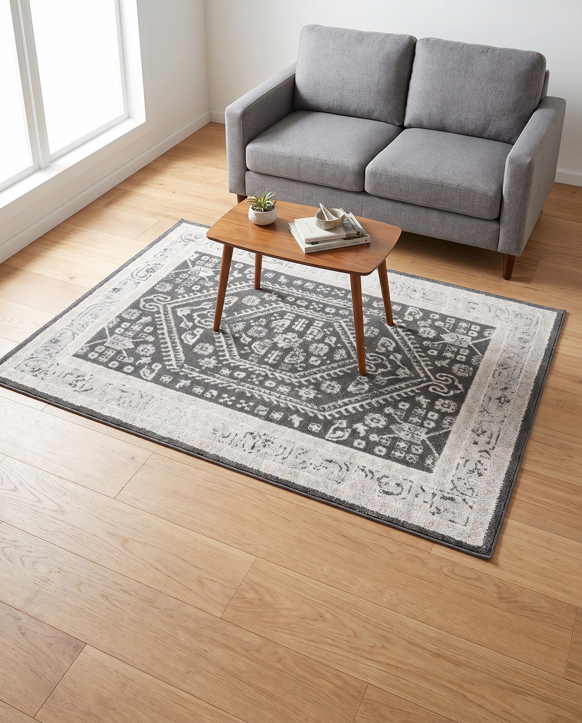 4' x 6' Aurelia Rug