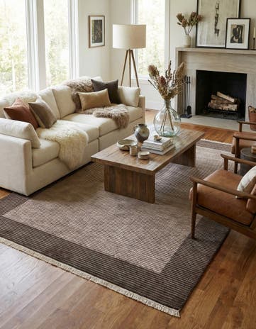 5' 8 x 8' Hand Knotted Darya Wool Rug