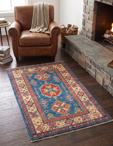 2' 7 x 4' 3 Hand Knotted Kazak Rug