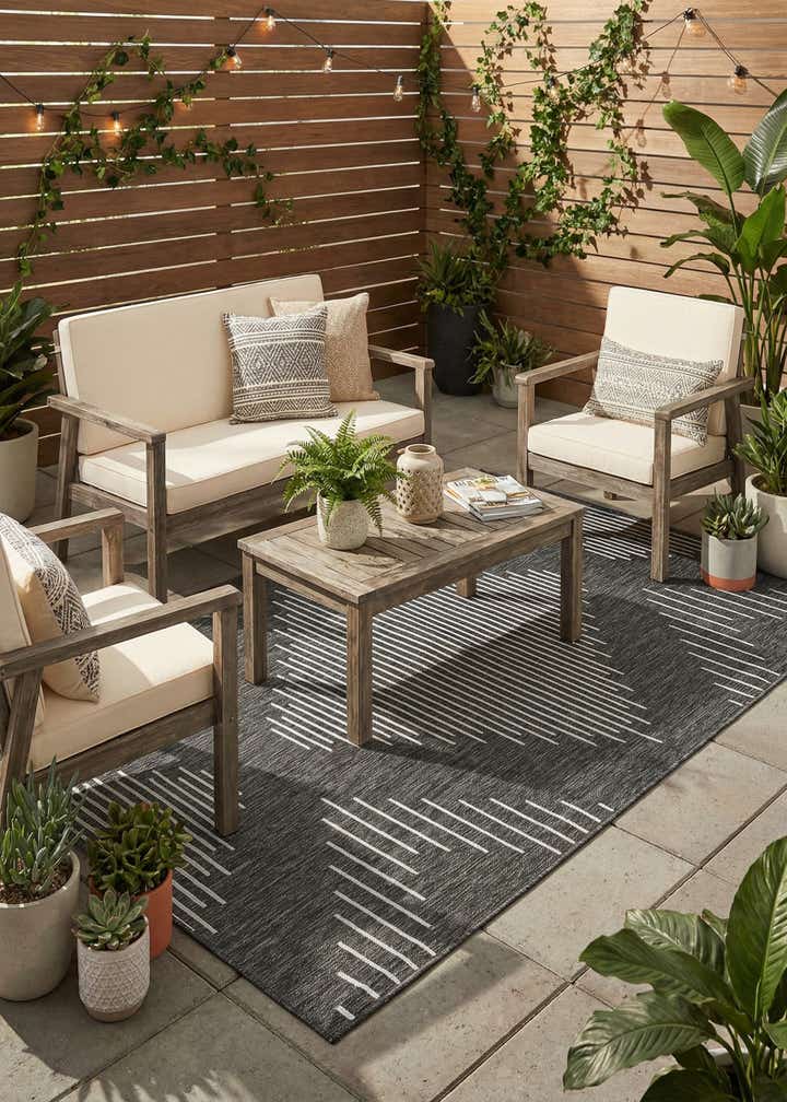 6' x 9' Easy-Clean Modern Indoor / Outdoor Rug