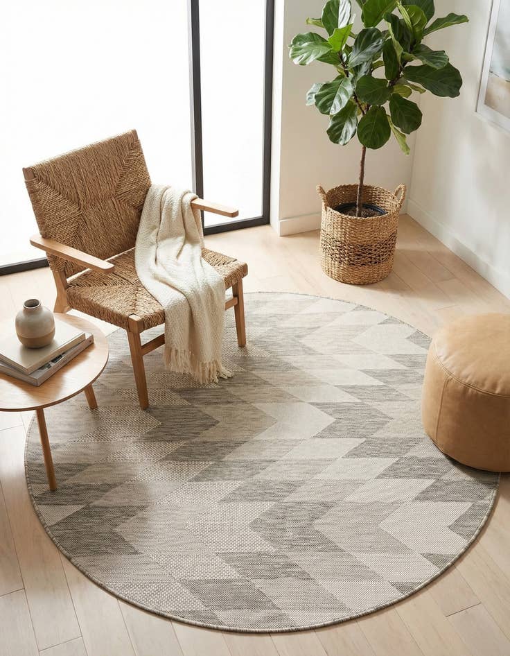 Detail image of 6' x 6'  Washable Modern Indoor / Outdoor Round Rug