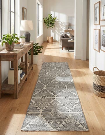 2' 6 x 9' 4 Hand Woven Kilim Modern Wool Runner Rug