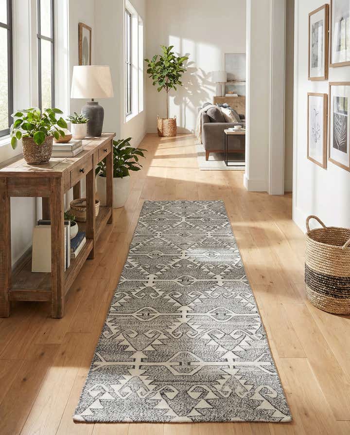 2' 6 x 9' 4 Hand Woven Kilim Modern Wool Runner Rug