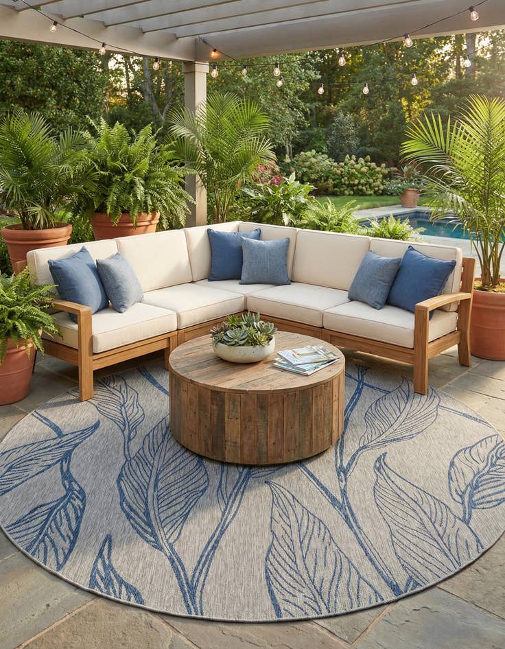 Detail image of 13' x 13'  Washable Botanical Indoor / Outdoor Round Rug