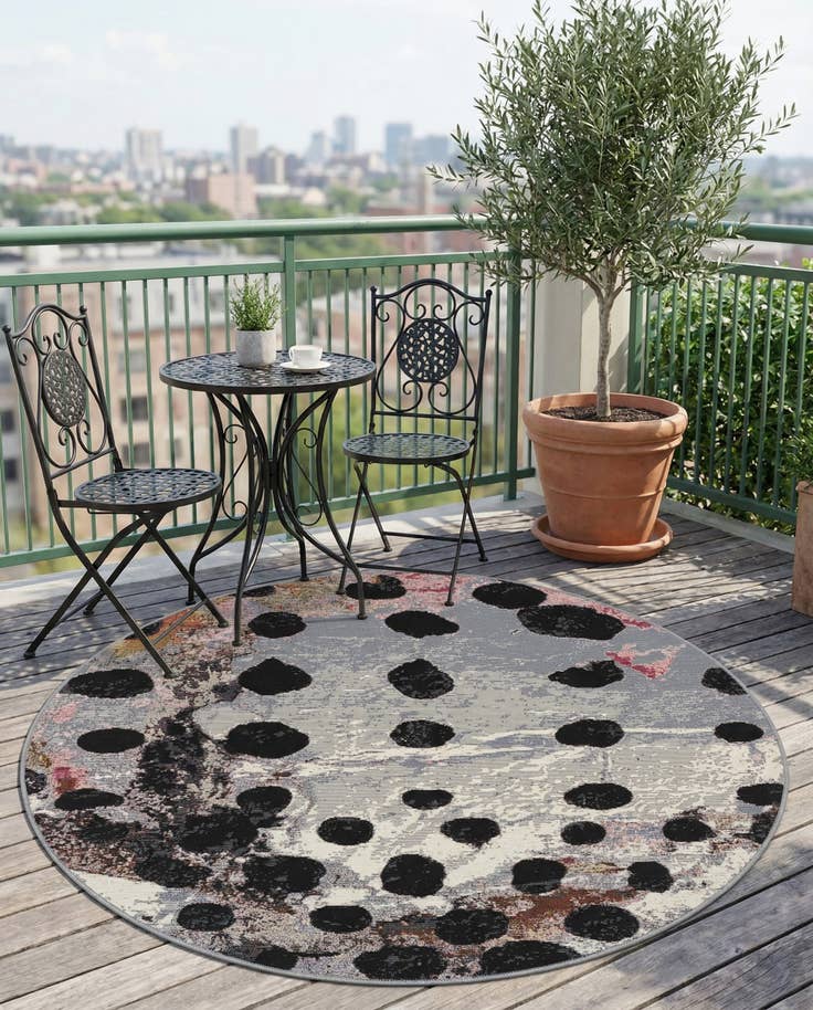 Detail image of 4' x 4' Easy-Clean Modern Indoor / Outdoor Round Rug