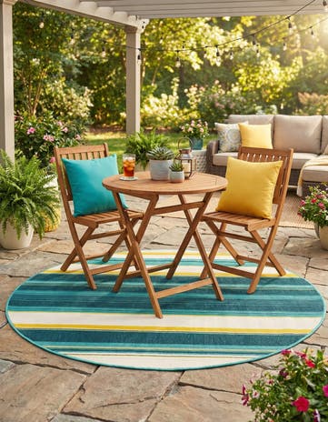 5' x 5' Easy-Clean Border Indoor / Outdoor Round Rug