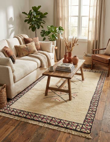 5' 2 x 9' Hand Knotted Moroccan Wool Rug