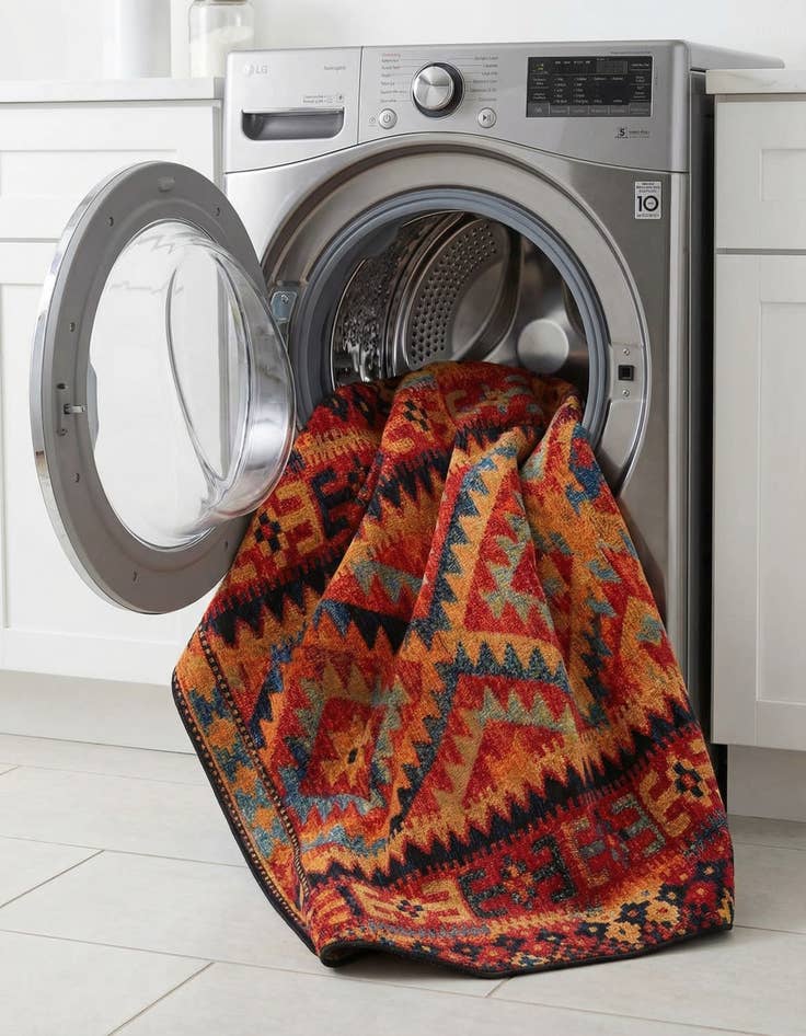 Detail image of 7' x 7'  Washable Tribal Indoor / Outdoor Octagon Rug