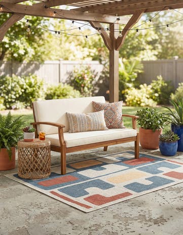 4' 1 x 6' 1 Easy-Clean Baja Indoor / Outdoor Rug