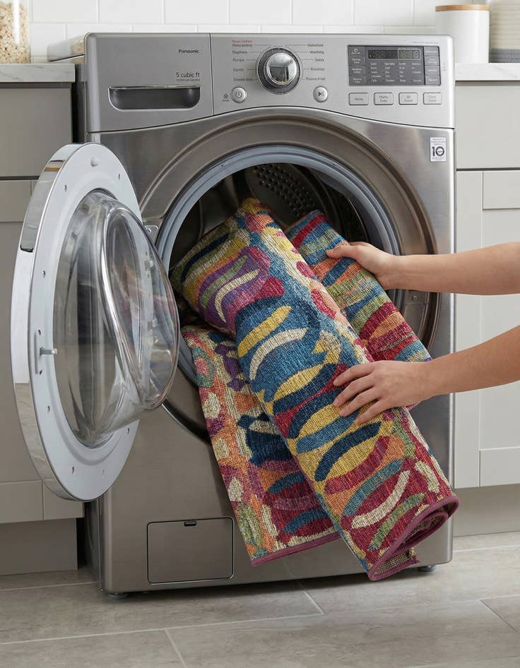 Detail image of  4' x 6'  Washable Modern Indoor / Outdoor Rug