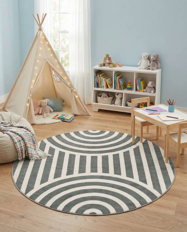 Detail image of 5' 3 x 5' 3 Whimsy Kids Round Rug