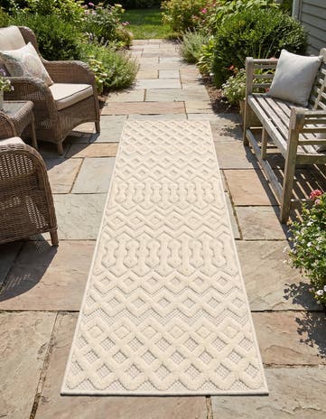 2' x 7' Easy-Clean Trellis Textured Indoor / Outdoor Runner Rug