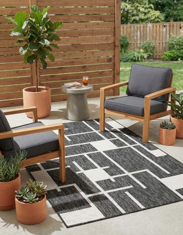 4' x 6' Easy-Clean Modern Indoor / Outdoor Rug