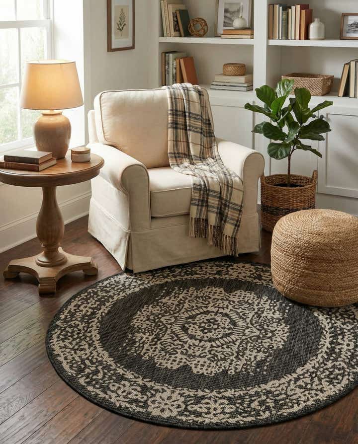4' x 4' Easy-Clean Traditional Indoor / Outdoor Round Rug