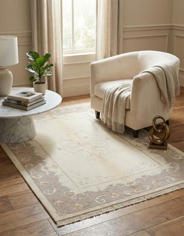 4' x 5' 10 Hand Knotted Darya Wool Rug