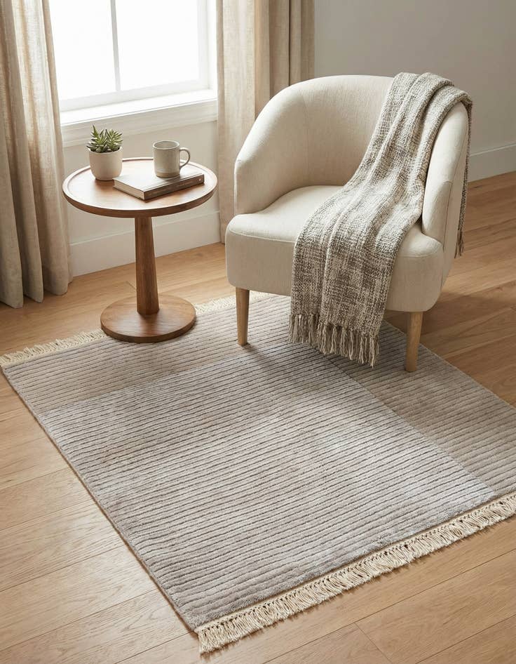 Detail image of 2' 7 x 2' 7  Hand Knotted Darya Wool Square Rug