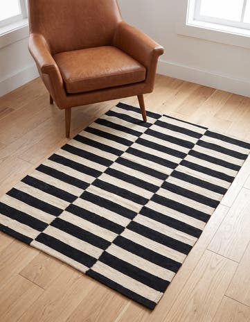 3' 3 x 4' 8 Hand Woven Kilim Modern Wool Rug