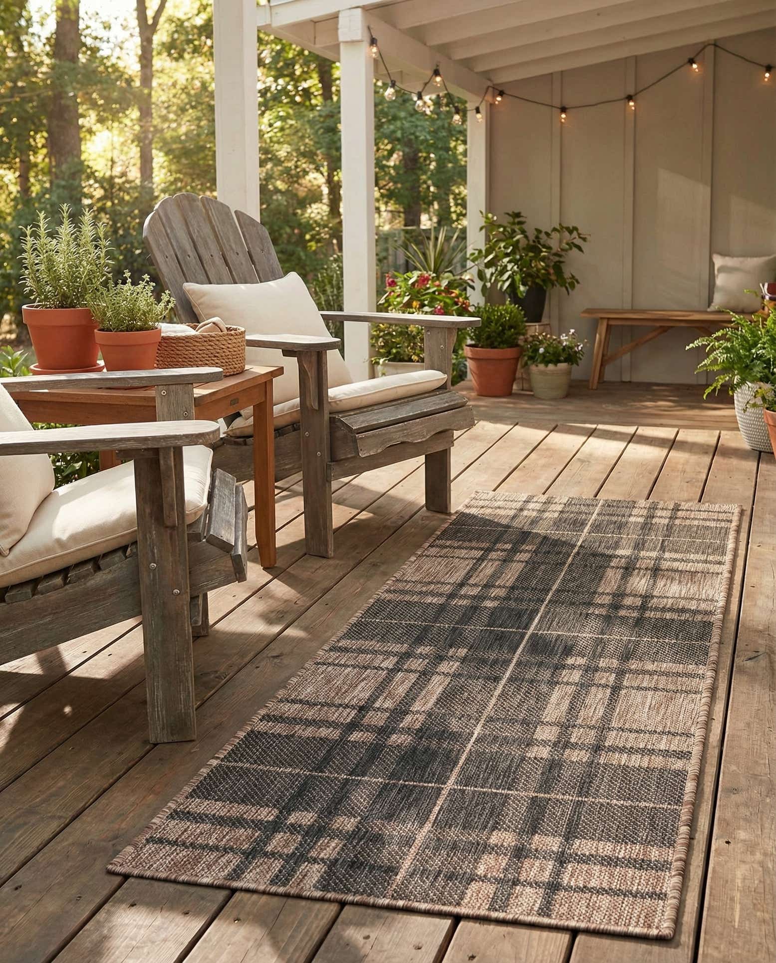 2' x 5' 3 Easy-Clean Checkered Indoor / Outdoor Runner Rug