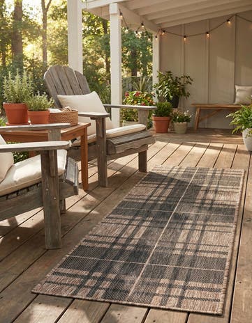 2' x 5' 3 Easy-Clean Checkered Indoor / Outdoor Runner Rug