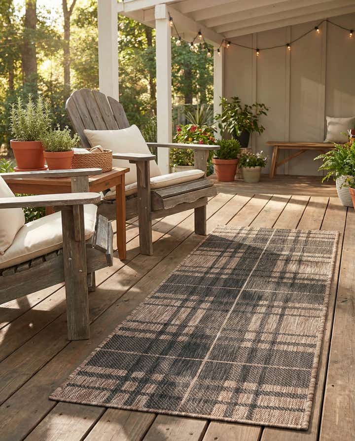 2' x 5' 3 Easy-Clean Checkered Indoor / Outdoor Runner Rug