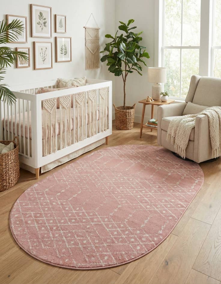 Detail image of 6' 1 x 9' Paxon Trellis Oval Rug